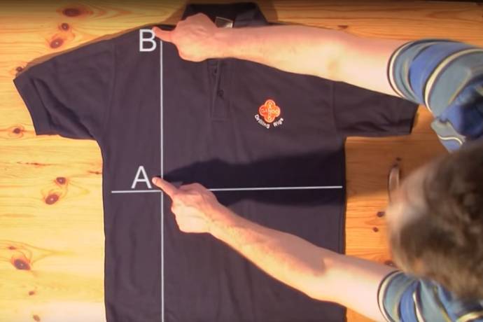 OVAKO TO RADI PROFESIONALAC: Složite majicu ili košulju za  samo dvije sekunde! VIDEO