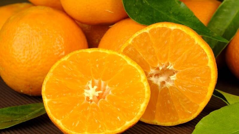 OTKRIVAMO VAM 10 razloga zašto biste trebali pojesti jednu naranču dnevno