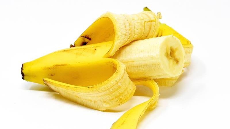ZDRAVE I HRANJIVE: 5 razloga zbog kojih treba češće jesti banane