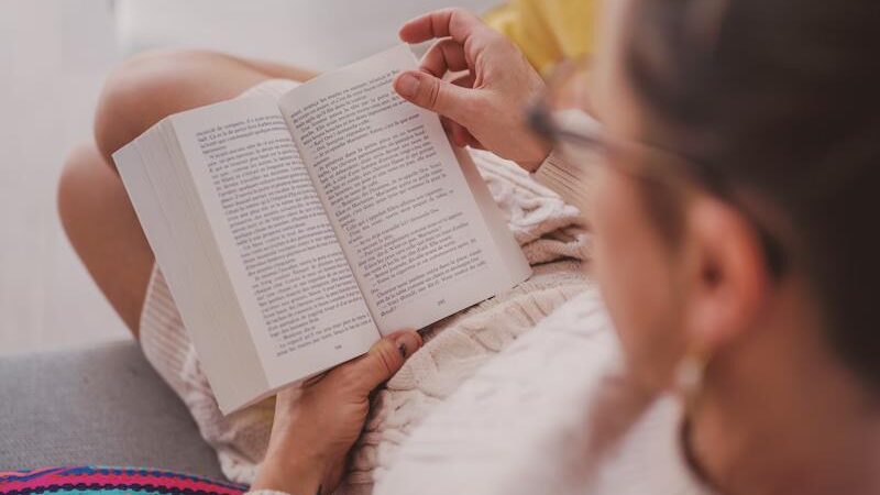 KNJIGA KAO LIJEK: Šest minuta čitanja smanjuje stres za čak 68 posto, liječi depresiju, razvija…